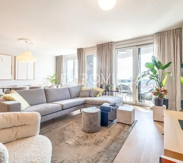 Zagreb, Trešnjevka, Trakošćanska prekrasan trosoban penthouse sa duplom garažom 116 m²