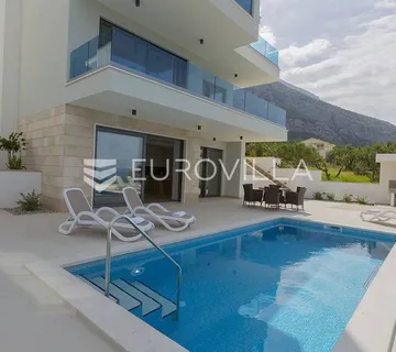 Makarska, prekrasna vila s pogledom na more