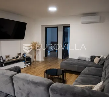 Osijek, Cvjetno naselje, stan 120 m2, prvi kat s lođom 44 m2 - cover