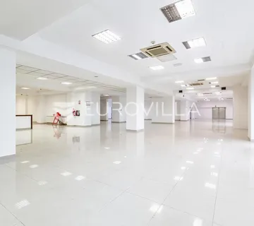 Zagreb, Dubrava, poslovni prostor 800 m² na 1. katu poslovne zgrade - cover