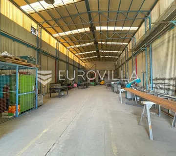 Donji Miholjac, Industrijska zona, prodaja industrijske hale na zemljištu površine 10.538 m²