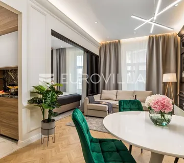 Rijeka, Centar, novouređen luksuzan stan 104 m² s tri apartmana