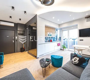 Zagreb, Kvaternikov trg, prekrasan moderan trosoban stan 53 m² - cover