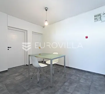 Osijek, Gornji grad, funkcionalan trosoban stan