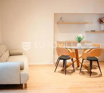 Zagreb, Gornji Grad, Kaptol, luksuzan trosoban stan 78 m² - cover