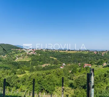 Gornji kneginec, Varaždin Breg dvojna kuća za adaptaciju na mirnoj lokaciji - Varaždin Breg, Gornji Kneginec