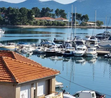 Zadar, Veli Iž, renovirana kamena kuća u blizini mora - cover