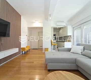 Osijek, Centar, prvi najam garsonjere u novogradnji, 37 m² - cover