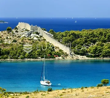 Šibenik, Grebaštica, građevinsko zemljište s pogledom na more, 511 m² - Grebaštica, Šibenik