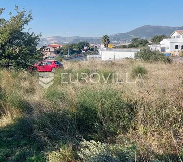 Kaštel Lukšić, poljoprivredno zemljište 2220 m² za najam - cover