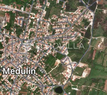 Istra, Medulin, građevinsko zemljište 740 m2, 700 m od mora