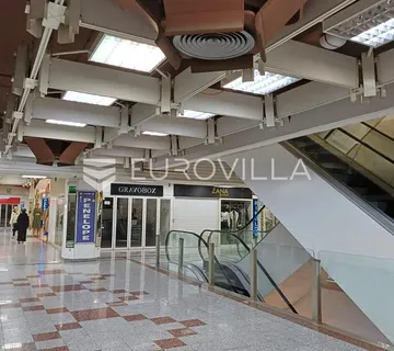 Rijeka, trgovina u centru grada 56.80 m² - cover