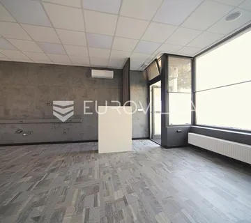 Osijek, Gornji grad/Centar, Prodaja, atraktivno uređen lokal 32 m², prizemlje - Retfala