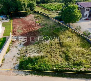 Istra, Tinjan, građevinsko zemljište s infrastrukturom