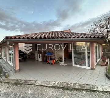 Istra, Marčana - kuća s garažom na ogromnoj okućnici u oazi mira - cover