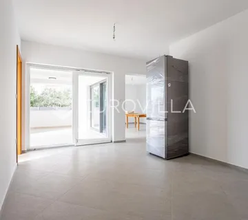 Primošten, moderan stan, 83,05 m²
