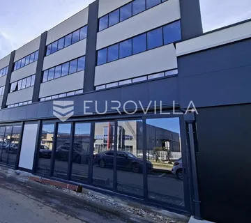 Kukuljanovo, reprezentativan p.p. u prizemlju, 260 m² - Bakar