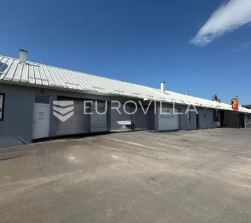 Đakovo, Industrijska zona, poslovna zgrada sa 7 poslovnih prostora