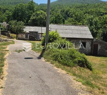 Sv. Juraj, Krasno, dvije kuće i 5000 m² zemljišta u netaknutoj prirodi Velebita - cover