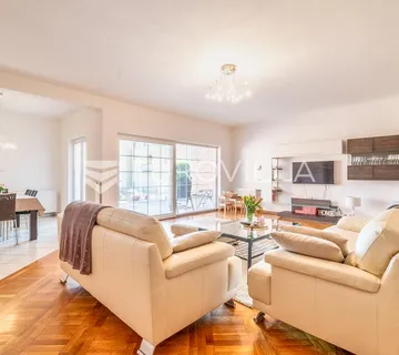 Zagreb, Gornja Dubrava, lijepa prostrana kuća s dva stana i 3 GPM, 350 m2 - cover