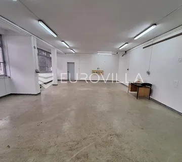 Karlovac, stambeno poslovna zgrada 1000 m², višenamjenska mogućnost - cover