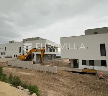 Split, Kaštel Sućurac, V10 – dvojna luksuzna vila s pogledom na more - cover