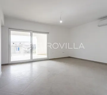 Primošten, moderan stan, 146,9 m²