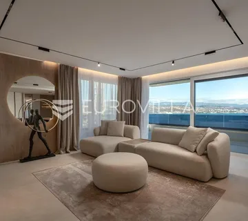 Opatija, luksuzan četverosoban stan s pogledom na more 138 m²