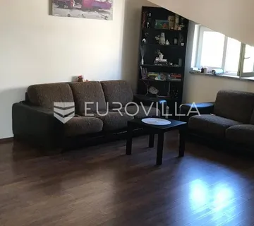 Istra, Poreč, dvosoban stan na 3 katu u blizini mora