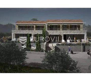Istra, Marčana, dvojna kuća neto korisne površine od 180 m² u mirnom uređenom naselju