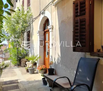 Opatija, Volosko, dva apartmana, 87 m², odlična lokacija blizu mora