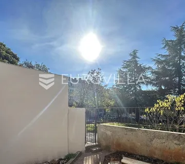 Zadar, Bili Brig, prekrasna dva odvojena stana na iznimnoj lokaciji - cover