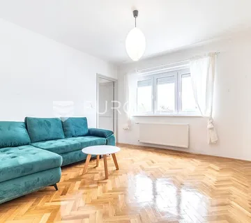 Zagreb, Trešnjevka novouređen trosoban stan 70 m² parking, prvi najam