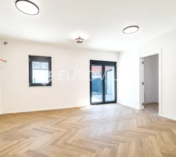 Zagreb, Ravnice, atraktivan trosoban stan s terasom i vrtom, 63 m² - cover