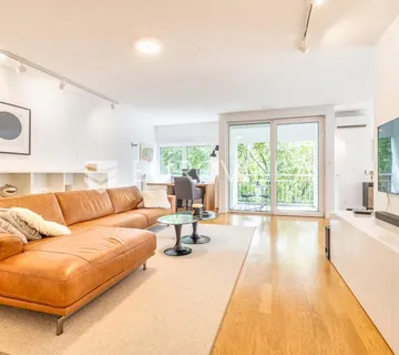 Ravnice prekrasan namješten četverosoban stan 120 m² - Zagreb