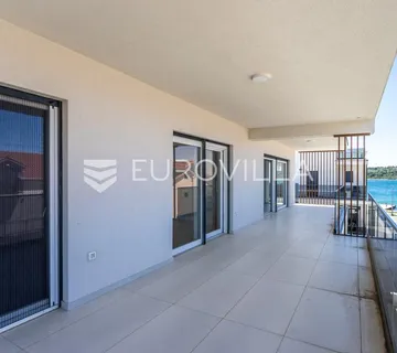 Srima, dvoetažni penthouse s prostranom terasom i pogledom na more - Srima, Vodice