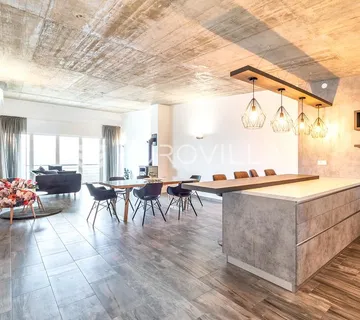 Sveti Ivan Zelina, prekrasna dvojna kuća površine 385 m² - cover