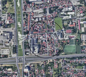 Zagreb, Kruge, građevinsko zemljište 378 m² s postojećom kućom