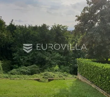 Pantovčak zemljište 11500 m² za gradnju obiteljske vile 500 m² - cover