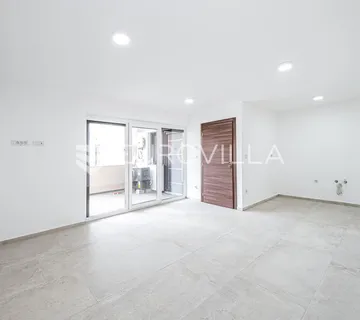 Zagreb, Srednjaci, novoadaptiran četverosoban stan, neto površine 76 m² - cover