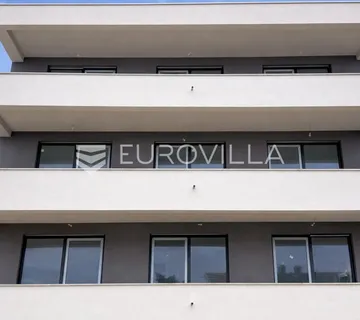 Pag, Mandre, dvosoban stan 76,90 m² 350 m od mora - cover