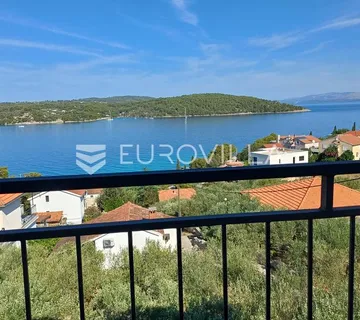 Šolta, Nečujam, samostojeća kuća s prekrasnim pogledom na more - Nečujam, Šolta
