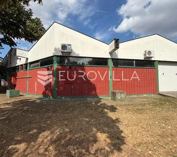 Đakovo, strogi Centar, poslovna zgrada 755 m²