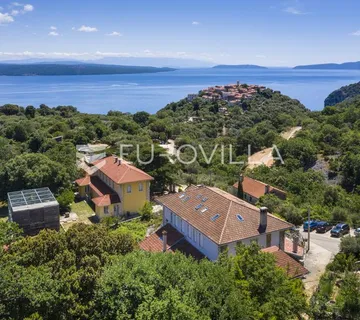 Cres, Beli, investicijska prilika, pansion s 13 soba, vlasnički apartma, 14 kupaonica, restoran - cover