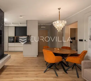 Rijeka, Zamet, luksuzan trosoban stan s pogledom na more 90 m² - cover