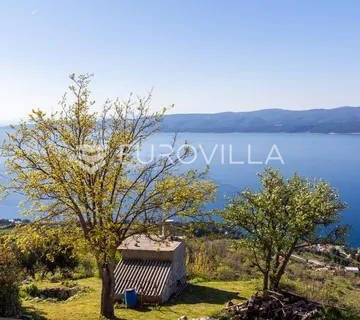 Omiš, Lokva Rogoznica, atraktivno građevinsko zemljište površine 469 m² - Lokva Rogoznica, Omiš