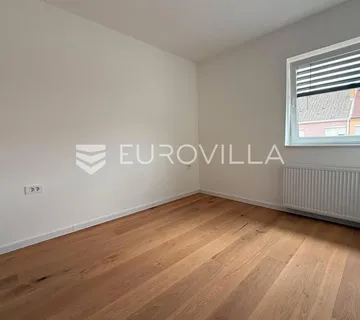 Čepin, trosoban stan u mirnom dijelu naselja, 51 m²