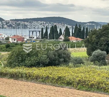 Trogir, Seget Donji, dvosoban stan s krovnom terasom neto korisne površine 83,51 m2 – S6 - cover