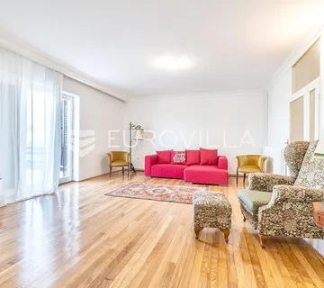 Zagreb, Sveti Duh, komforan četverosoban stan, 228.18 m² s prekrasnim pogledom