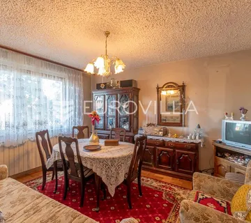 Varaždin, Banfica, trosoban stan površine 74 m²